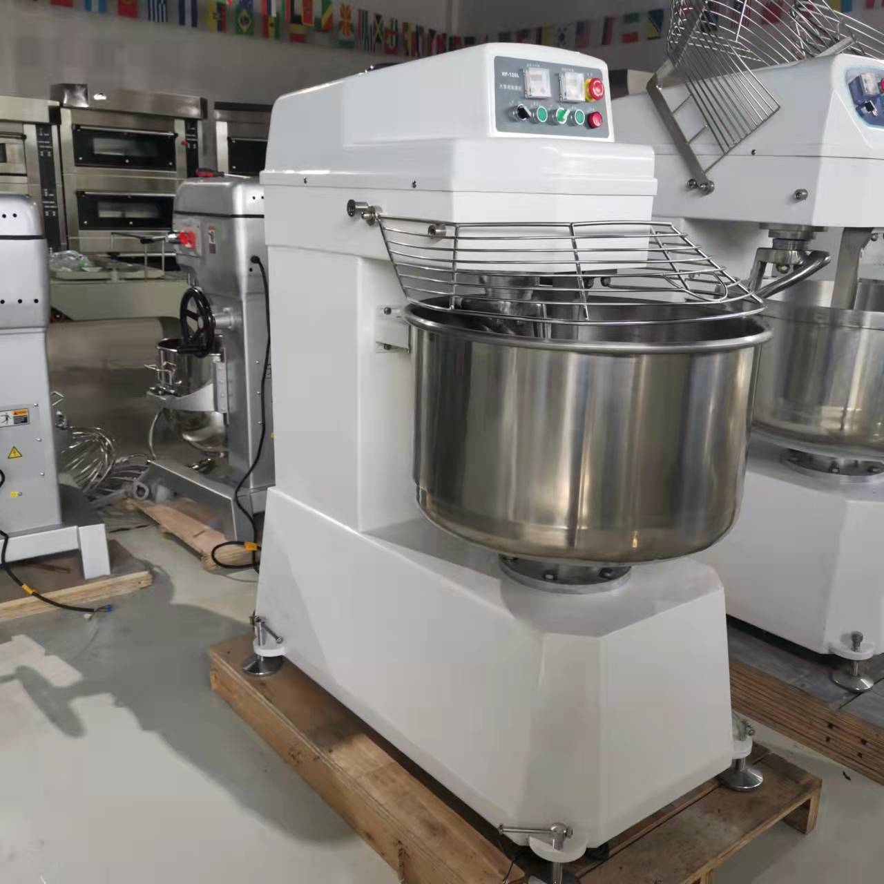 Коммерческий тестомес на 100 к – обзор и цена Commercial Kitchen Mixers Dough Mixer
